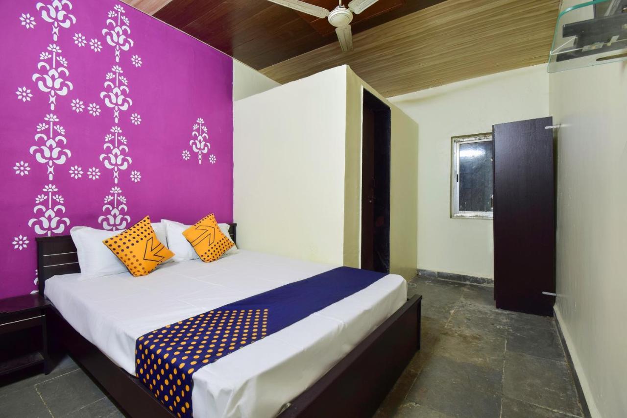 Spot On 66795 Hotel Abhijeet Otur Exterior foto