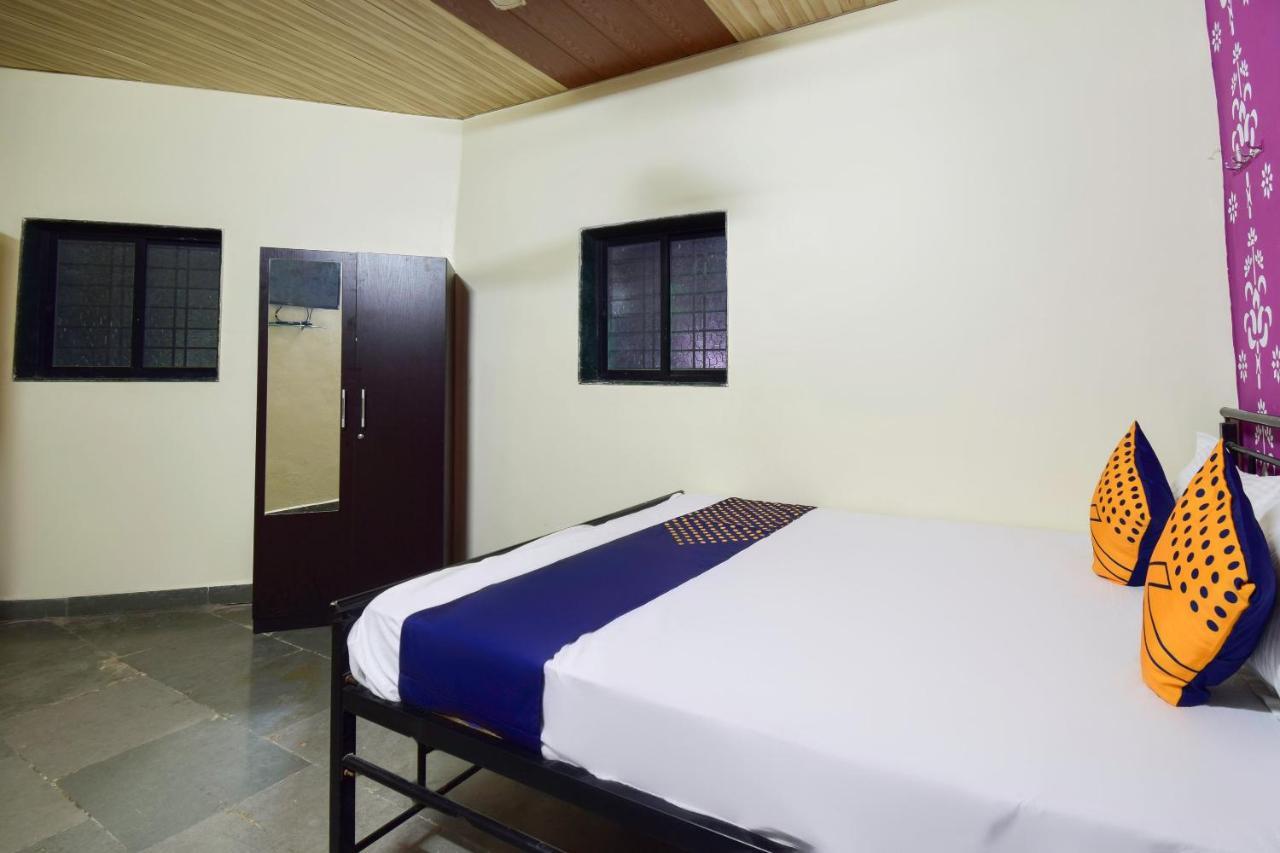 Spot On 66795 Hotel Abhijeet Otur Exterior foto