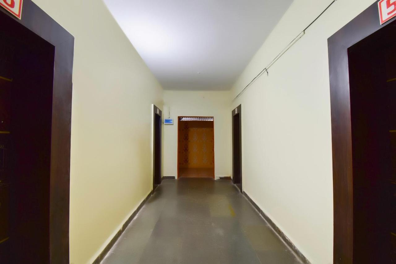 Spot On 66795 Hotel Abhijeet Otur Exterior foto