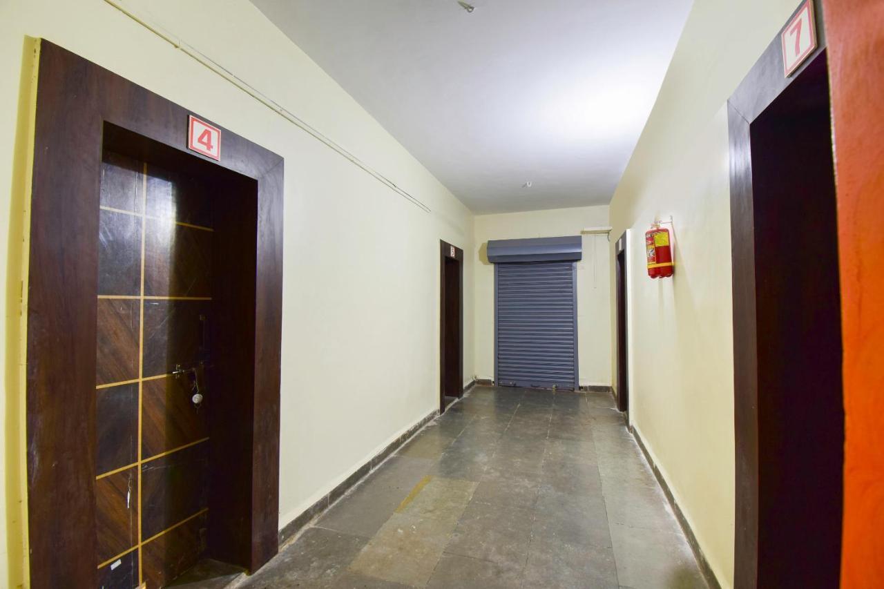 Spot On 66795 Hotel Abhijeet Otur Exterior foto
