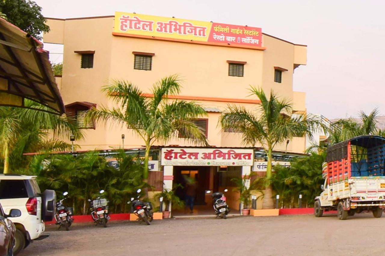 Spot On 66795 Hotel Abhijeet Otur Exterior foto